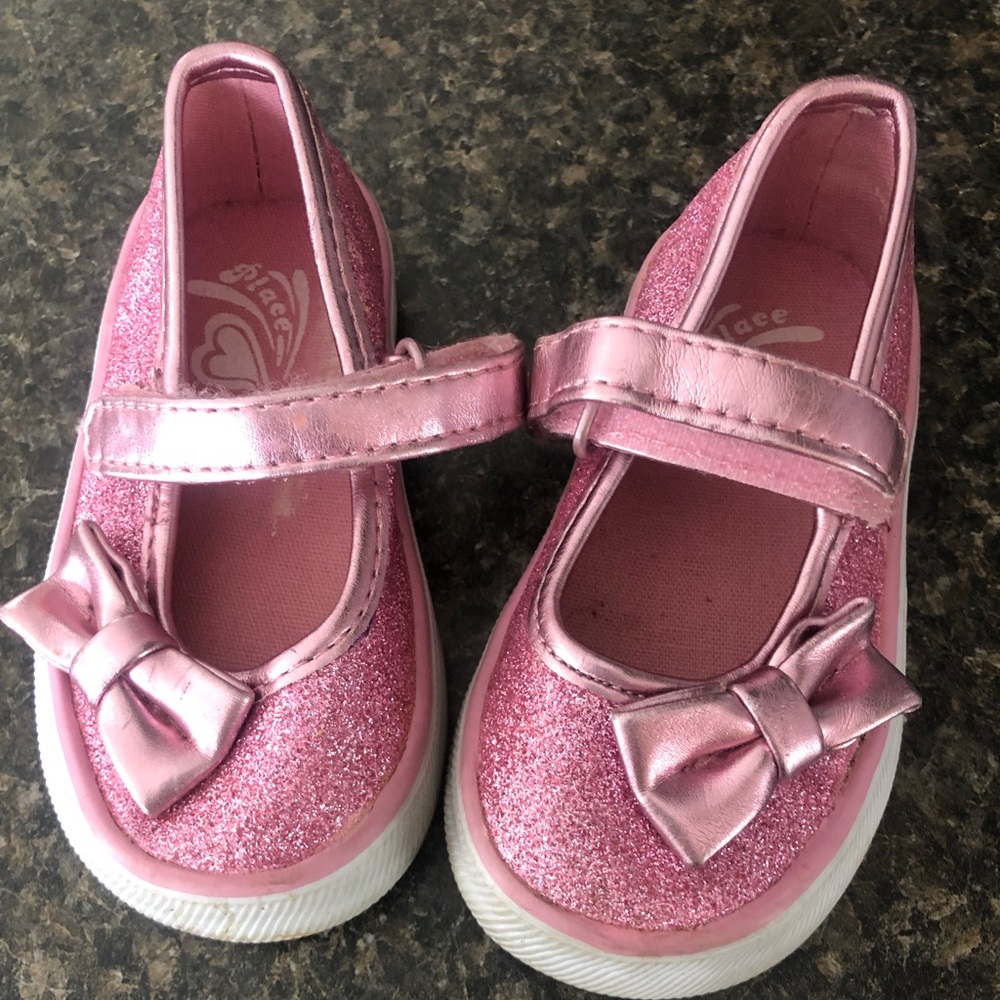 5/$25 Children’s Place Pink Sparkly Mary Jane Shoe